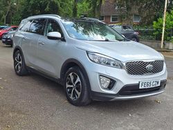 Silver Used 2015 Kia Sorento SUV | £15,495 (Expensive)