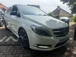 White Used 2013 Mercedes B180 MPV | £7,299 (Fair price)