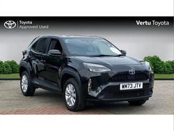 Black Used 2023 Toyota Yaris Hybrid SUV | £20,362 (Good price)