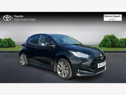 Black Used 2022 Toyota Yaris Hybrid Hatchback | £18,310 (Fair price)