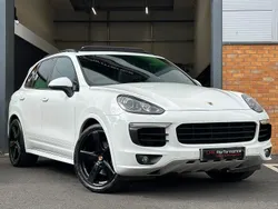 White Used 2016 Porsche Cayenne SUV | £24,995 (Expensive)