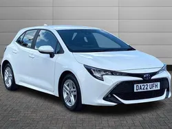 Pure white Used 2022 Toyota Corolla Hatchback | £18,690 (Good price)