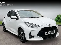 White Used 2025 Toyota Yaris Hybrid Design Hatchback | £20,561 (Super price)