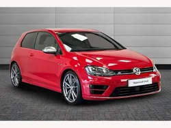 Red Used 2017 VW Golf VII R Hatchback | £22,990 (Expensive)