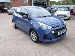 Blue Used 2017 Hyundai i10 Hatchback | £4,590 (Good price)