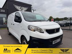White Used 2019 Peugeot Expert Van | £5,995 (Good price)