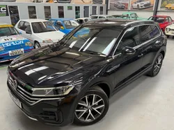 Black Used 2020 VW Touareg R-line SUV | £28,911 (Fair price)