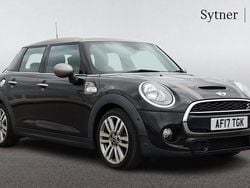 Black Used 2017 Mini Cooper S Seven Hatchback | £10,500 (Fair price)