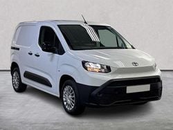 White New 2025 Toyota Proace City City Van | £17,995 (Good price)