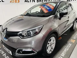 Oyster grey metallic, diamond black roof Used 2015 Renault Captur Dynamique SUV | £6,999 (Fair price)