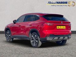 Red Used 2025 MG HS SE SUV | £22,291 (Expensive)