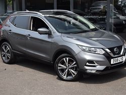 Gun metallic Used 2018 Nissan Qashqai N-Connecta SUV | £10,790 (Fair price)