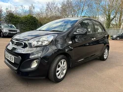 Black Used 2014 Kia Picanto Hatchback | £3,205 (Fair price)