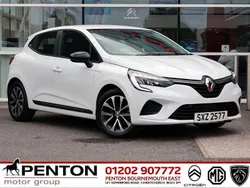 White Used 2023 Renault Clio V Evolution Hatchback | £14,490 (Good price)