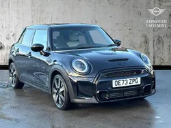 Black Used 2024 Mini Cooper S Exclusive Hatchback | £24,991 (Fair price)