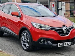 Burnt orange metallic Used 2016 Renault Kadjar Dynamique SUV | £9,295 (Fair price)