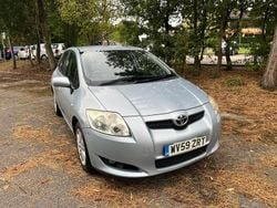 Blue Used 2009 Toyota Auris Hatchback | £1,750 (Good price)