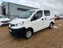 White Used 2018 Nissan NV200 Acenta Van | £8,988 (A bit pricey)