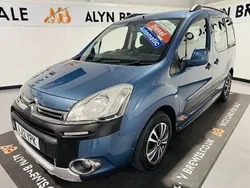 Kyanos blue metallic Used 2012 Citroën Berlingo XTR MPV | £4,599 (Fair price)