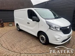 White Used 2018 Vauxhall Vivaro Van | £7,000 (A bit pricey)