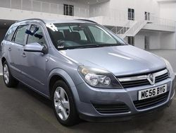 Silver Used 2006 Vauxhall Astra Club Estate | £2,499 (Good price)