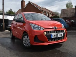 Red Used 2018 Hyundai i10 Hatchback | £6,390 (Good price)