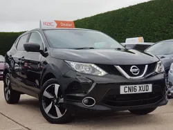 Black Used 2016 Nissan Qashqai N-Connecta SUV | £10,495 (Fair price)