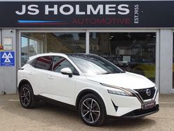 White Used 2022 Nissan Qashqai Tekna SUV | £21,490 (A bit pricey)