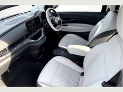 Black Used 2024 Fiat 500e | £21,795 (Expensive)