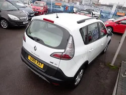 White Used 2015 Renault Scénic III Dynamique MPV | £6,195 (A bit pricey)