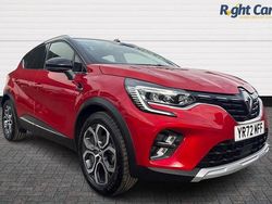 Red / black Used 2022 Renault Captur SE SUV | £13,999 (Fair price)