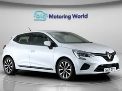 White Used 2021 Renault Clio V Iconic Hatchback | £10,300 (Good price)