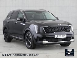 Black New 2025 Kia Sorento SUV | £42,999 (Expensive)