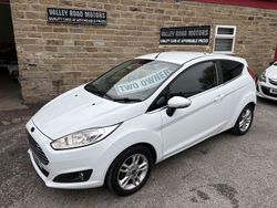 White Used 2014 Ford Fiesta Zetec Hatchback | £3,495 (Good price)