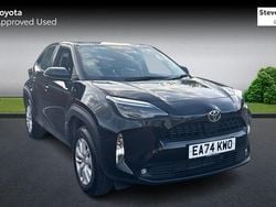 Used 2025 Toyota Yaris Hybrid Estate | £22,988 (Good price)