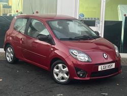 Red Used 2011 Renault Twingo Dynamique Hatchback | £1,950 (Fair price)