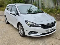 White Used 2018 Vauxhall Astra Design Edition Estate | £2,650 (Fair price)