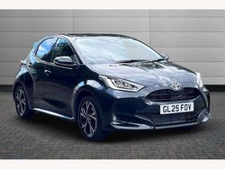 Black Used 2025 Toyota Yaris Hybrid Design Hatchback | £20,895 (Fair price)