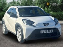 White Used 2022 Toyota Aygo X PURE SUV | £9,799