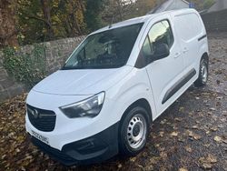 White Used 2022 Vauxhall Combo S MPV | £10,995 (A bit pricey)