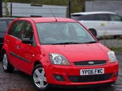 Red Used 2006 Ford Fiesta Zetec Hatchback | £895 (Good price)
