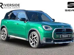 Green Used 2024 Mini Countryman Exclusive SUV | £32,990 (Fair price)