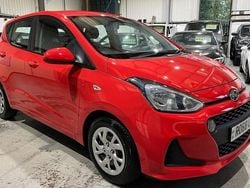 Red Used 2018 Hyundai i10 SE Hatchback | £5,695 (Fair price)