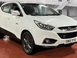 White Used 2015 Hyundai ix35 SE SUV | £4,190 (Good price)