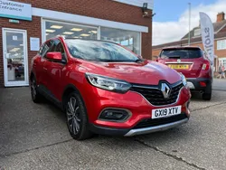 Red Used 2019 Renault Kadjar Version S SUV | £14,925 (Fair price)