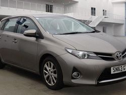 Used 2013 Toyota Auris | £5,399 (Fair price)
