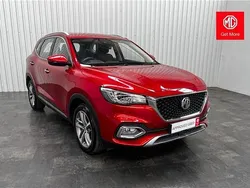 Tri coat dynamic red Used 2023 MG HS Excite SUV | £14,490 (Fair price)