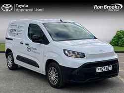 White Used 2025 Toyota Proace Van | £22,000