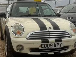 White Used 2009 Mini Cooper Hatch Hatchback | £2,999 (Fair price)