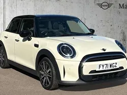 White Used 2021 Mini Cooper Classic Hatchback | £17,789 (Fair price)